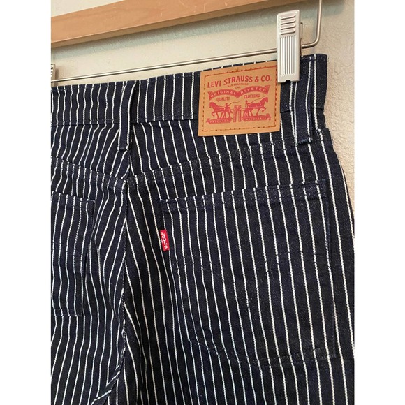 NWOT Levi’s Wedgie Straight Striped Blue Jeans Size 25 - Picture 2 of 10